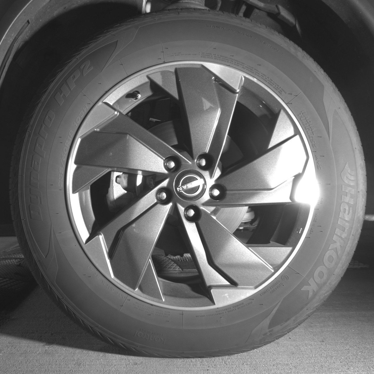 Used 2025 Nissan Rogue SV AWD/4WD image 12