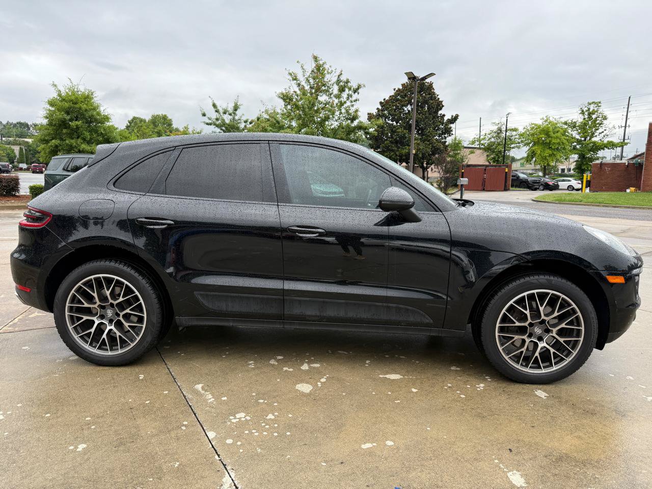Used 2018 Porsche Macan AWD/4WD image 7
