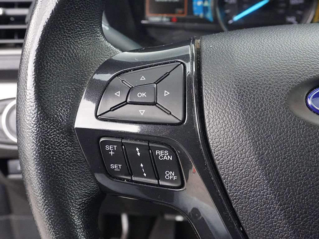 Used 2018 Ford Explorer XLT w/ Equipment Group 202A AWD/4WD image 44