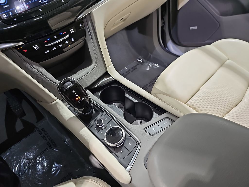 Certified 2021 Cadillac XT6 Premium Luxury w/ LPO, ONYX Package image 27