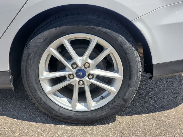 Used 2017 Ford Focus SE FWD image 27