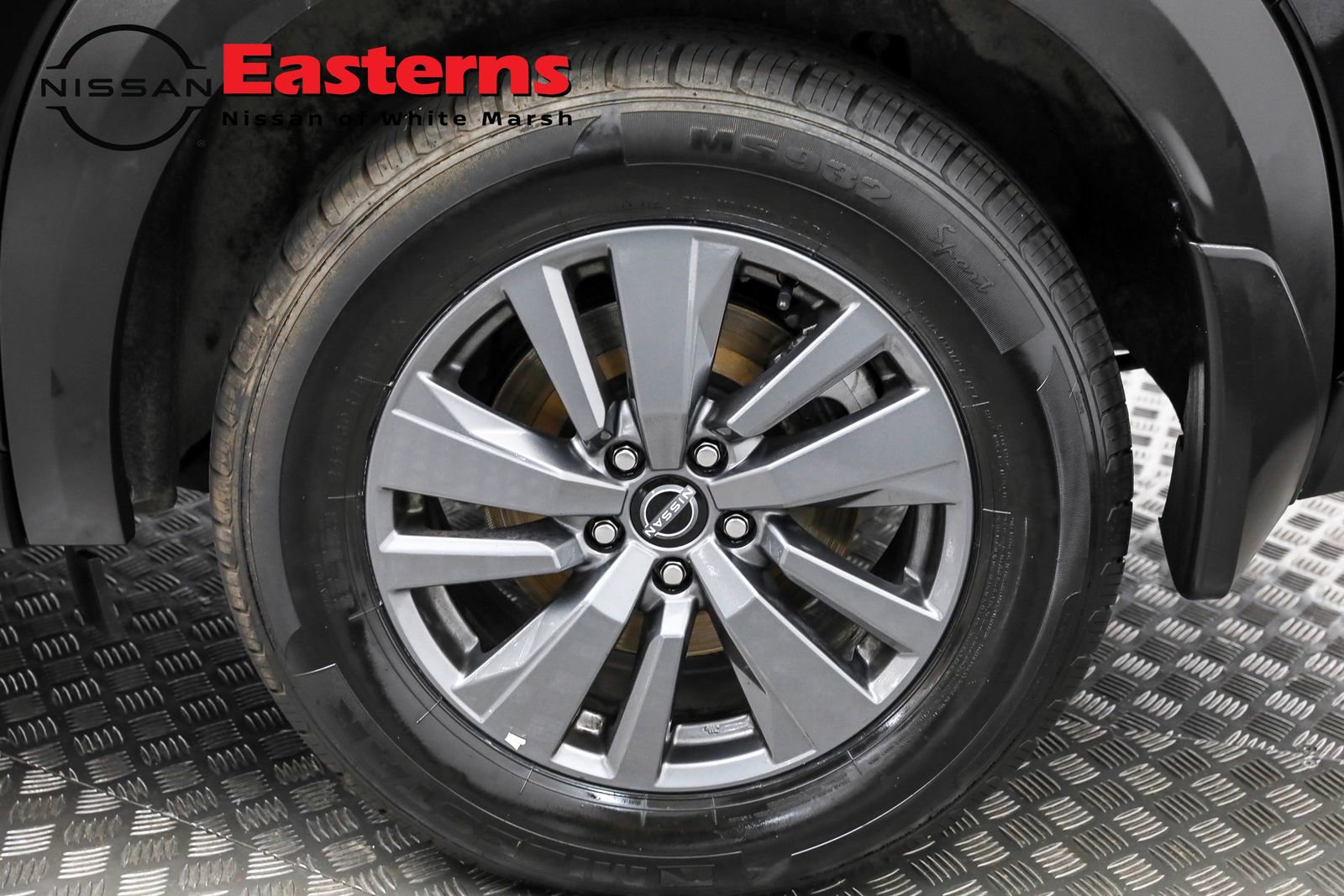 Used 2024 Nissan Pathfinder S image 45