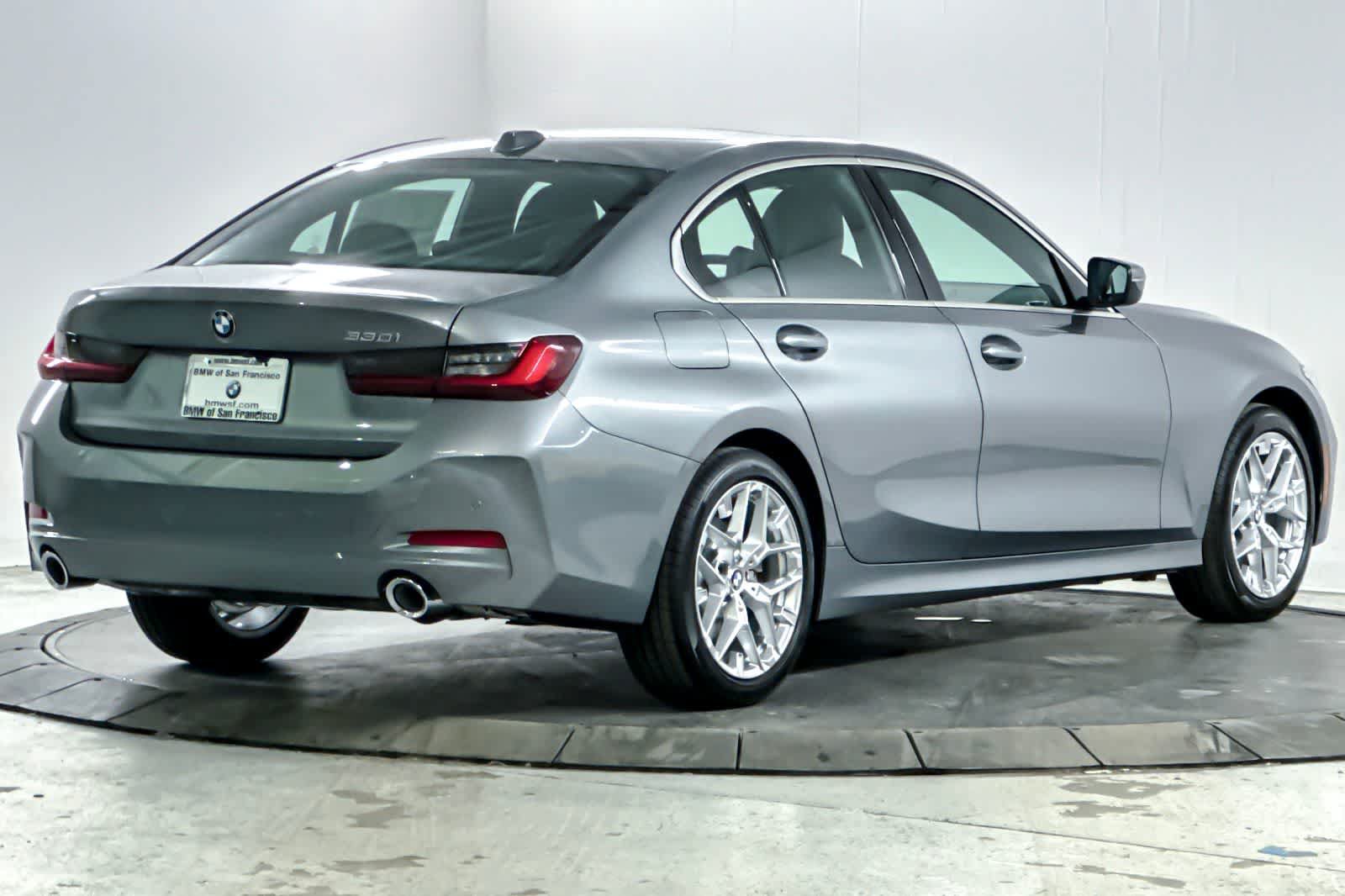 Used 2026 BMW 330i Sedan w/ Convenience Package RWD image 2