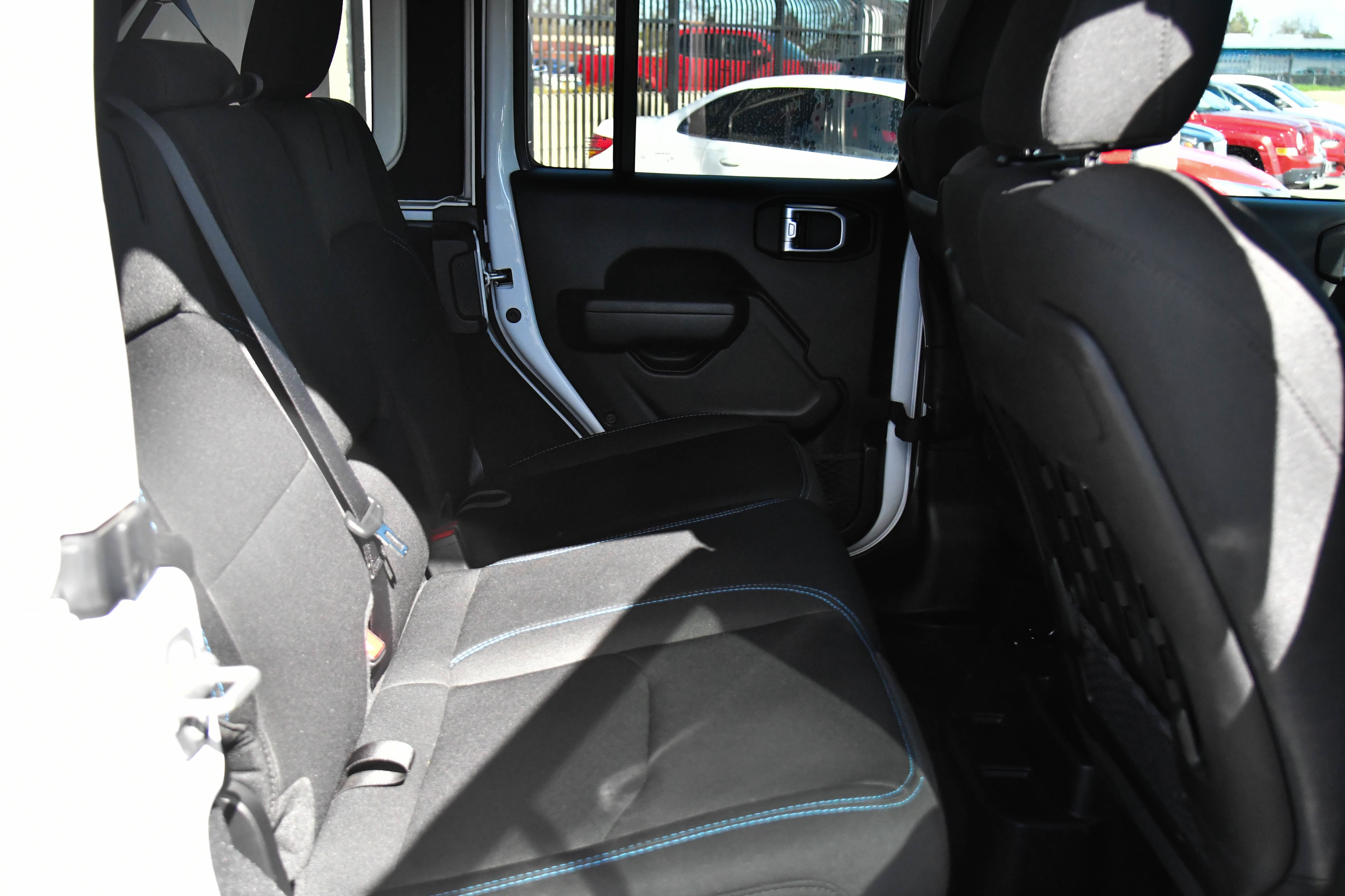 Used 2023 Jeep Wrangler Unlimited Rubicon 4xe w/ Steel Bumper Group image 45