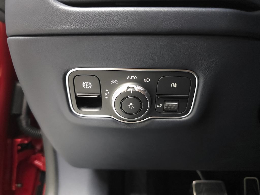 Used 2024 Aston Martin DB12 Coupe RWD image 11