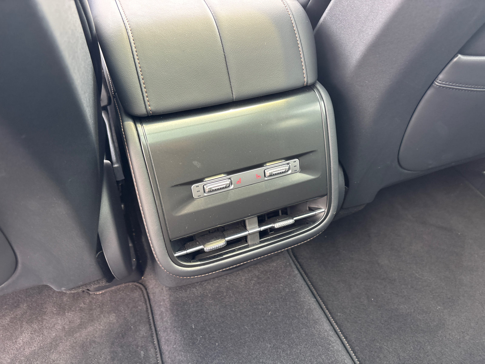 New 2026 Lincoln Nautilus Reserve w/ Jet Appearance Package AWD/4WD image 33