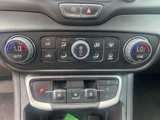 Used 2024 GMC Terrain SLT w/ Tech Package AWD/4WD image 28