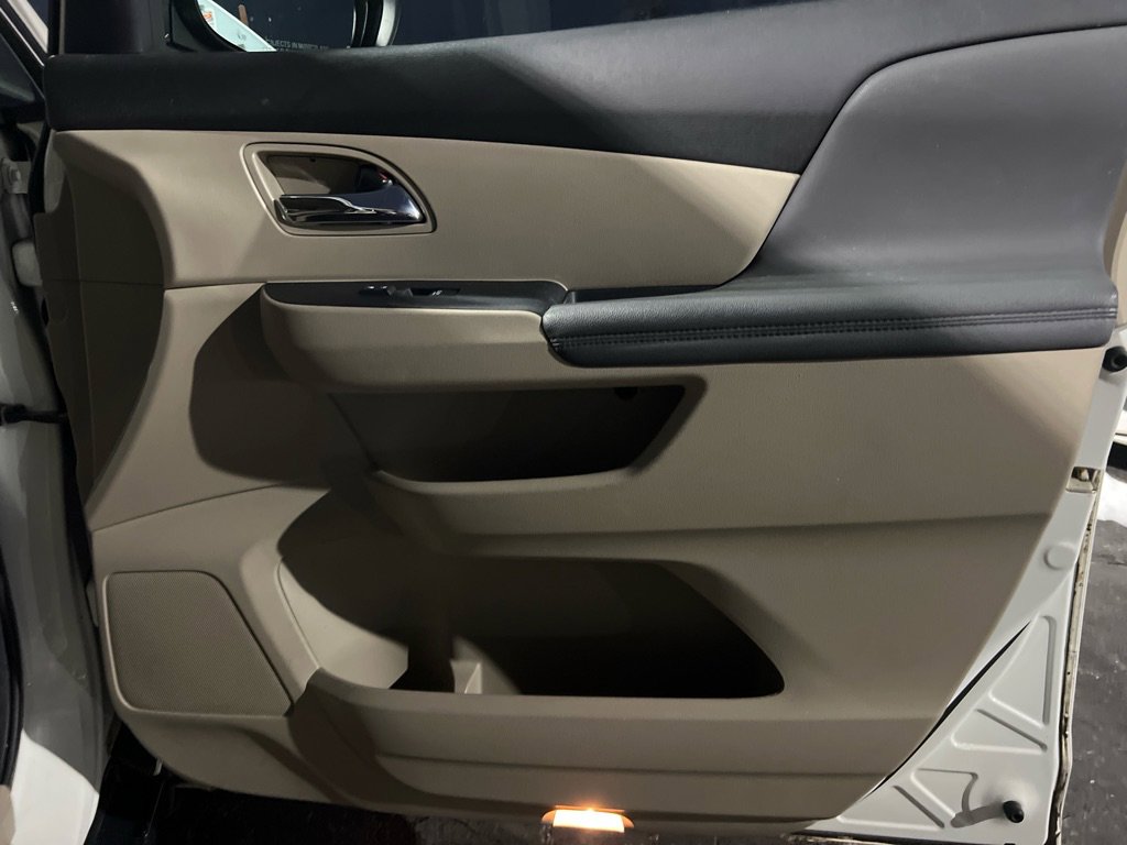 Used 2014 Honda Odyssey EX-L image 19