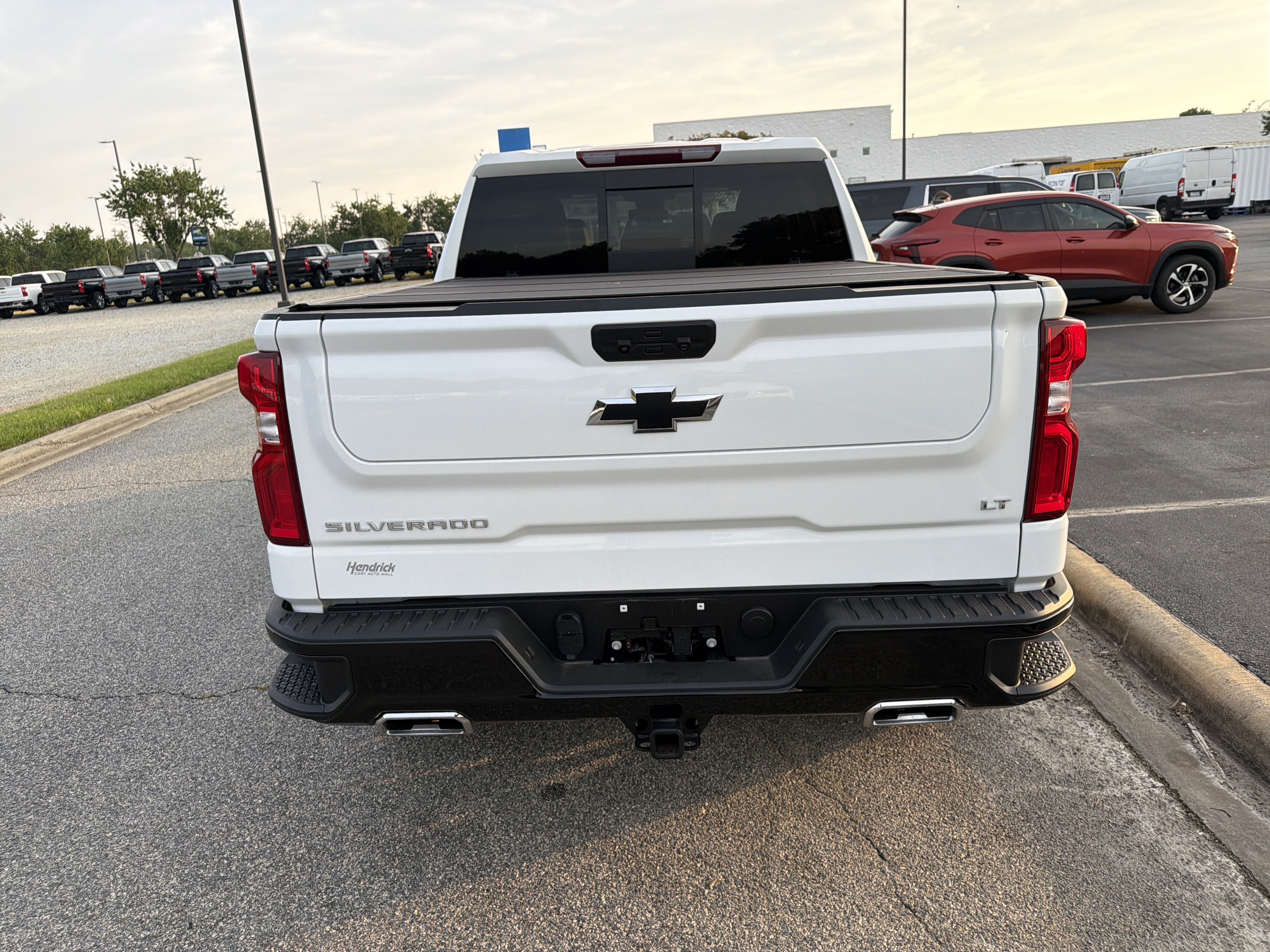 Used 2025 Chevrolet Silverado 1500 LT Trail Boss w/ Convenience Package II AWD/4WD image 9