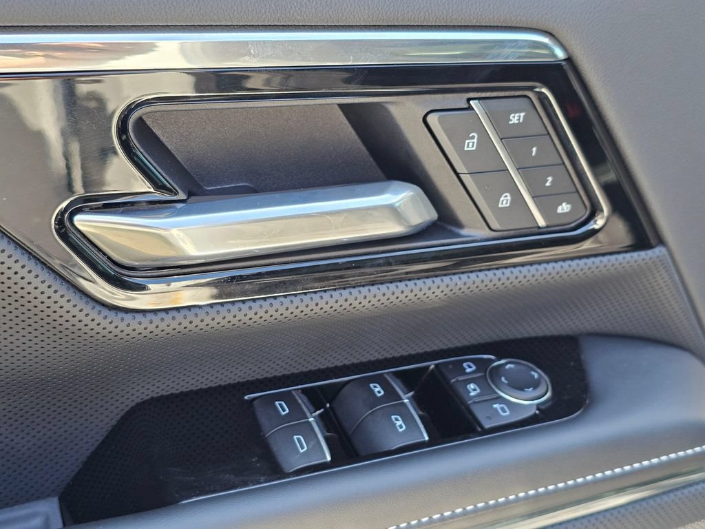 Used 2025 GMC Sierra EV Denali AWD/4WD image 23