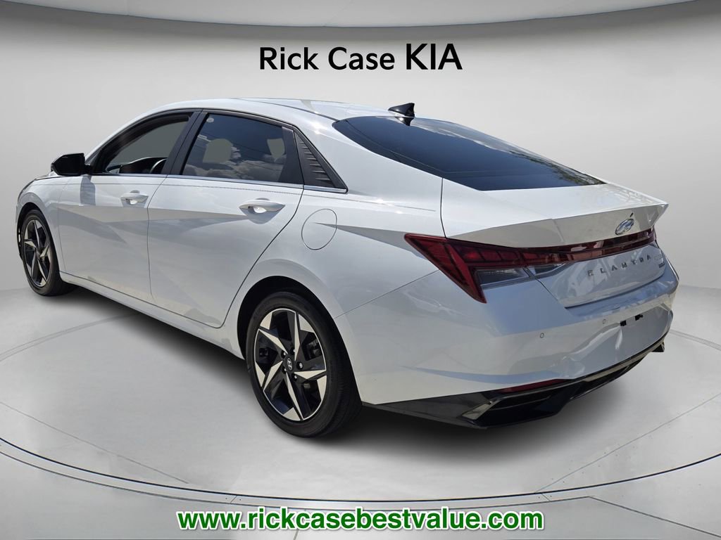 Used 2023 Hyundai Elantra Limited image 8