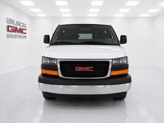 Used 2025 GMC Savana 2500 w/ Driver Convenience Package RWD image 8