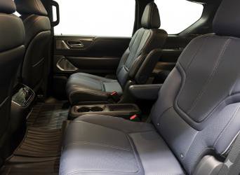 Used 2026 INFINITI QX80 4WD w/ Sport Exterior Package image 9