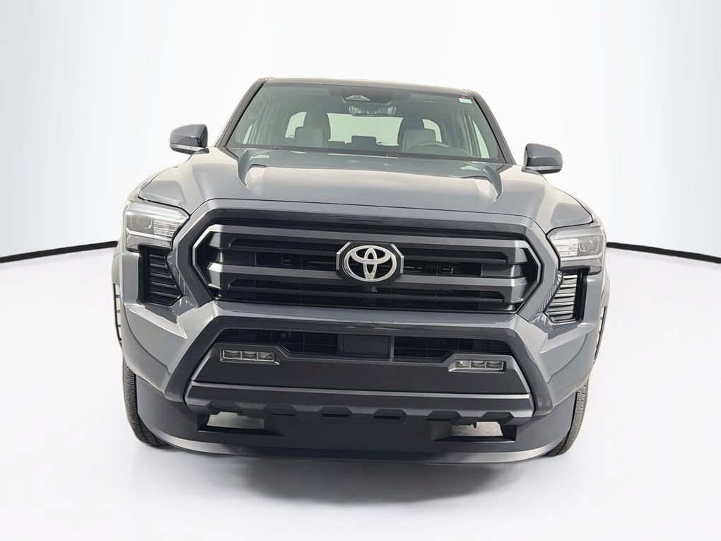 Used 2025 Toyota Tacoma SR5 AWD/4WD image 2