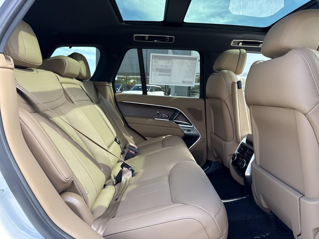 New 2025 Land Rover Range Rover SE AWD/4WD image 14