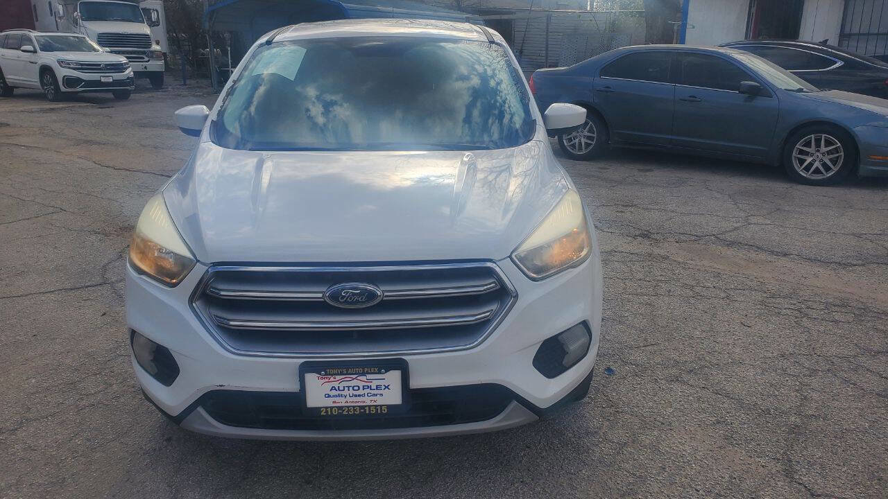 Used 2017 Ford Escape SE FWD image 8