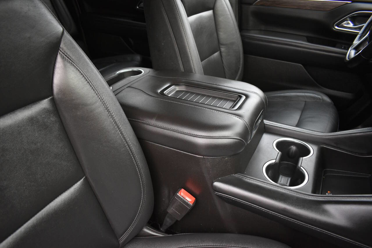 Used 2021 Chevrolet Suburban LT image 28