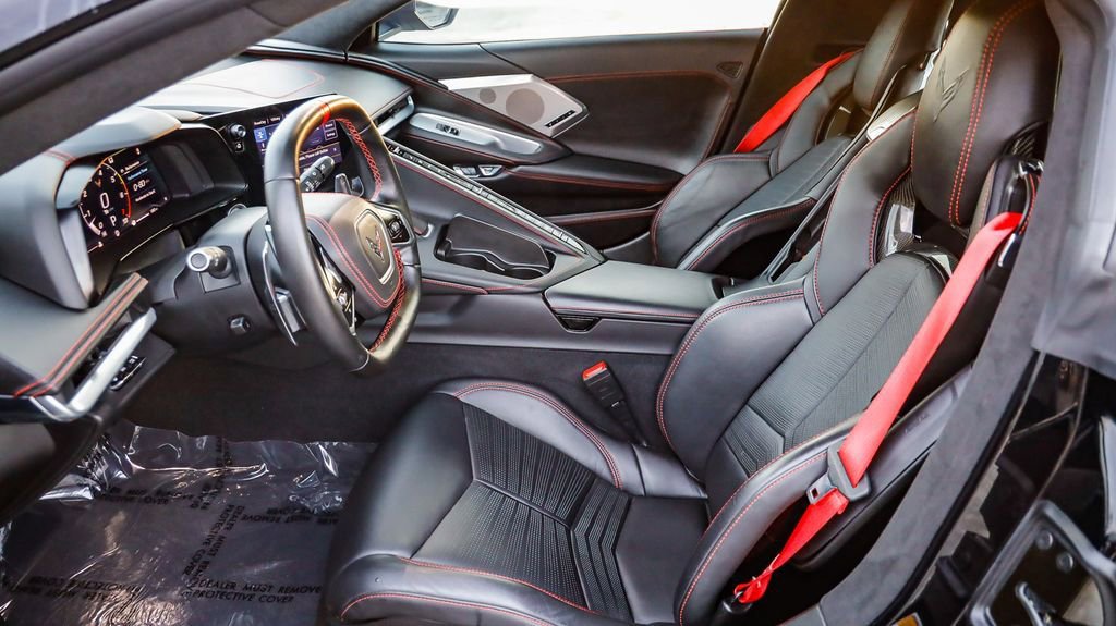 Used 2021 Chevrolet Corvette Stingray Premium Cpe w/ Z51 Performance Package image 20