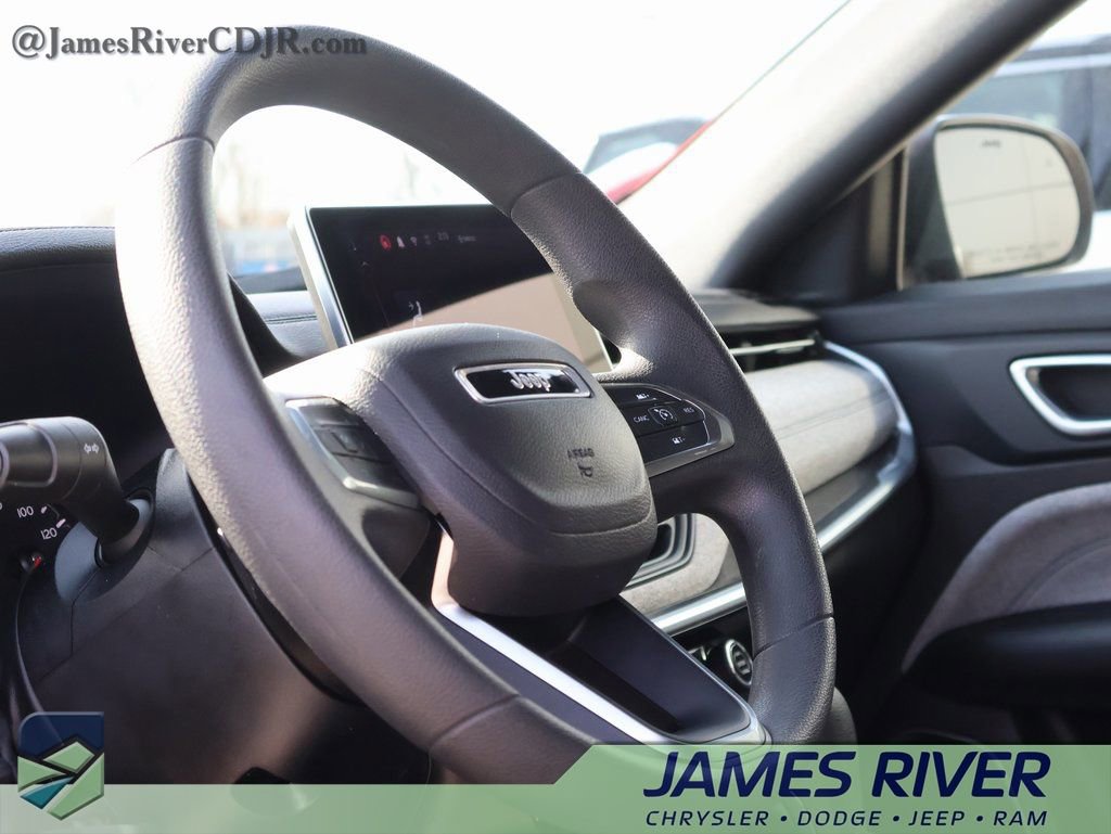 Used 2024 Jeep Compass Sport image 24