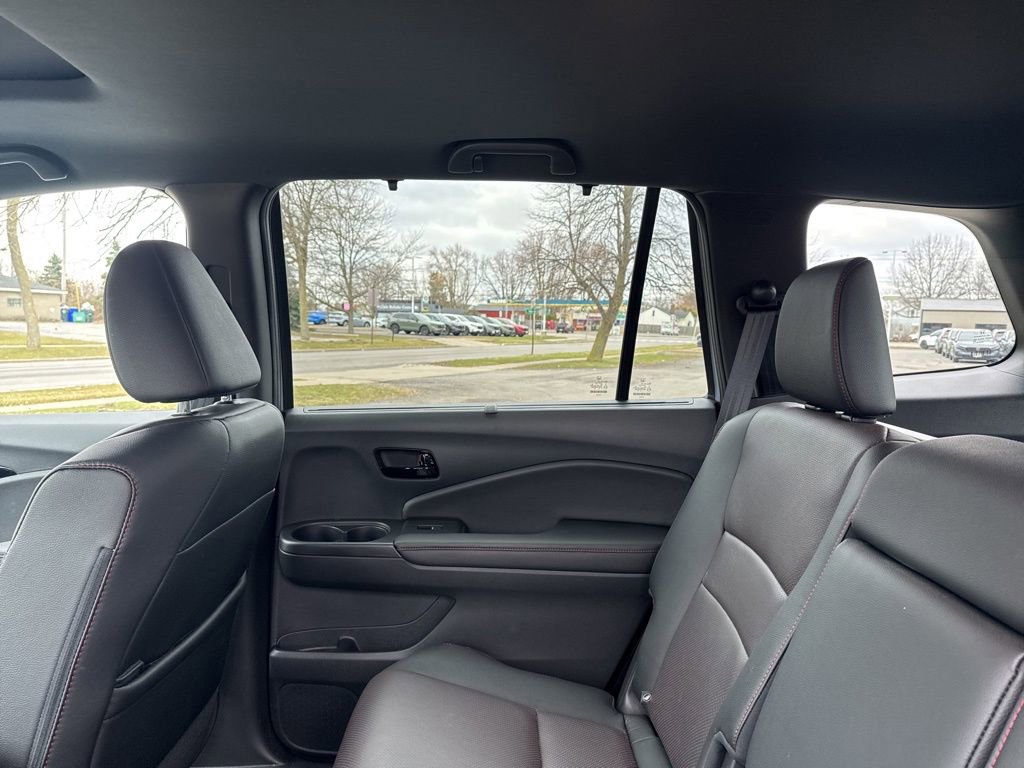 Certified 2024 Honda Passport Black Edition image 21