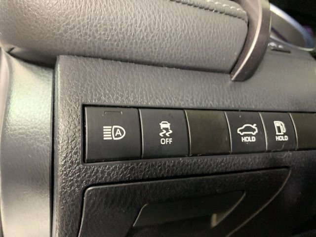 Used 2019 Toyota Camry XSE image 17