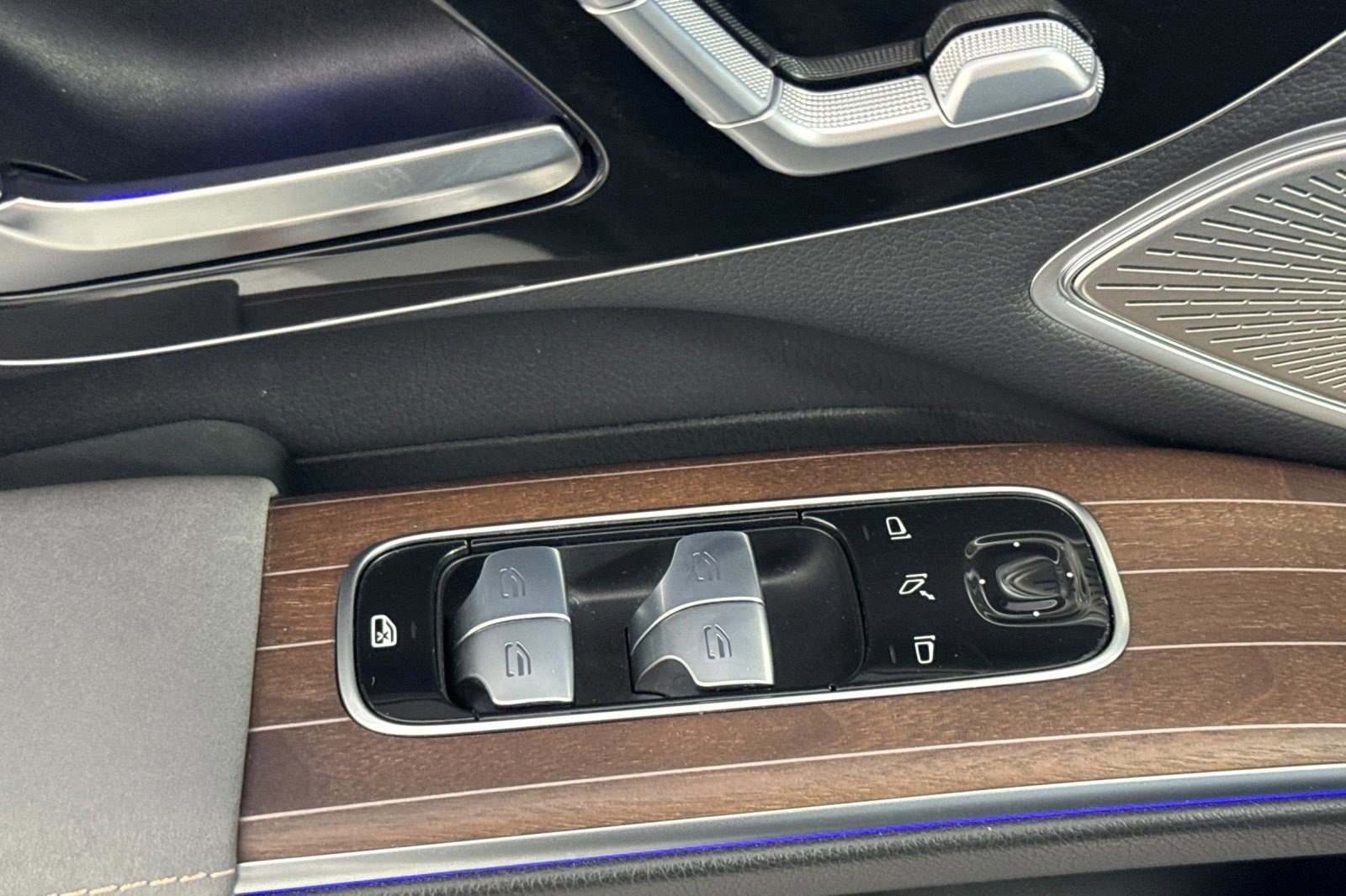 Certified 2023 Mercedes-Benz EQS 450+ 4MATIC SUV image 12
