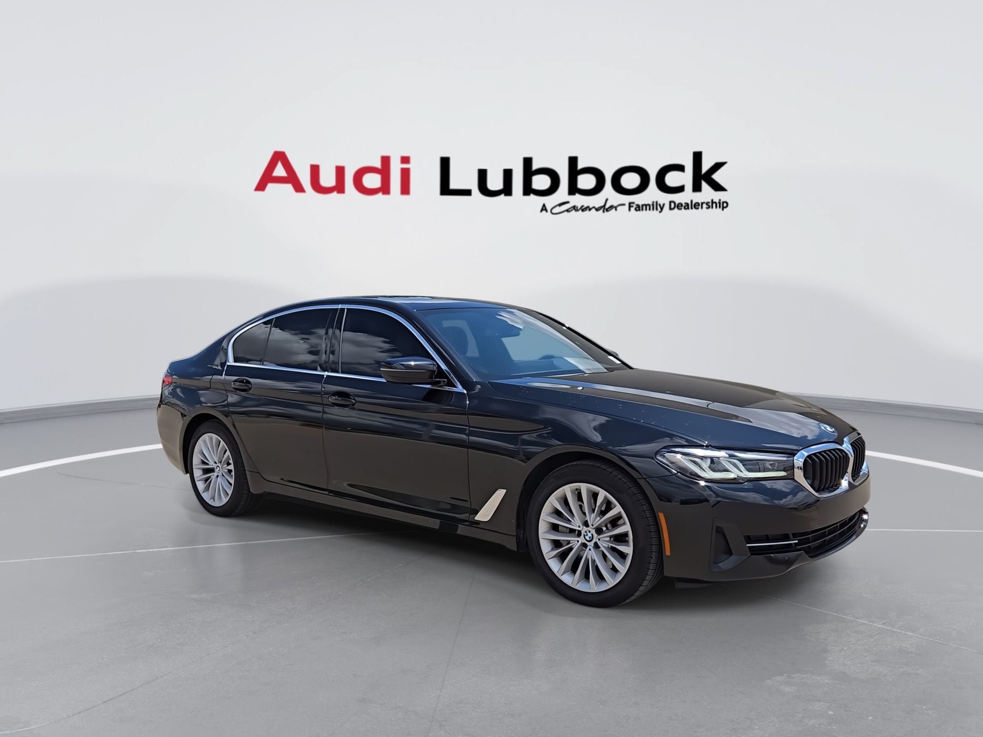 Used 2023 BMW 530i w/ Convenience Package RWD image 2