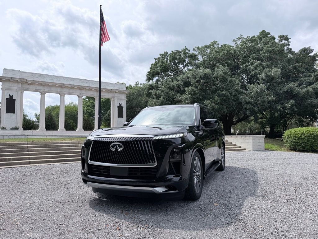 Certified 2025 INFINITI QX80 Sensory AWD/4WD image 11