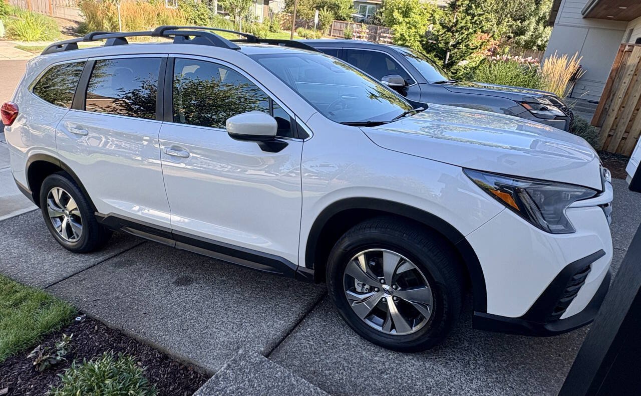 Used 2024 Subaru Ascent Premium w/ Convenience Package AWD/4WD image 3
