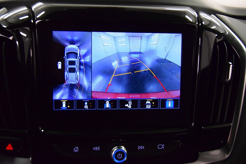 Used 2023 Chevrolet Traverse Premier w/ LPO, Floor Liner Package image 22