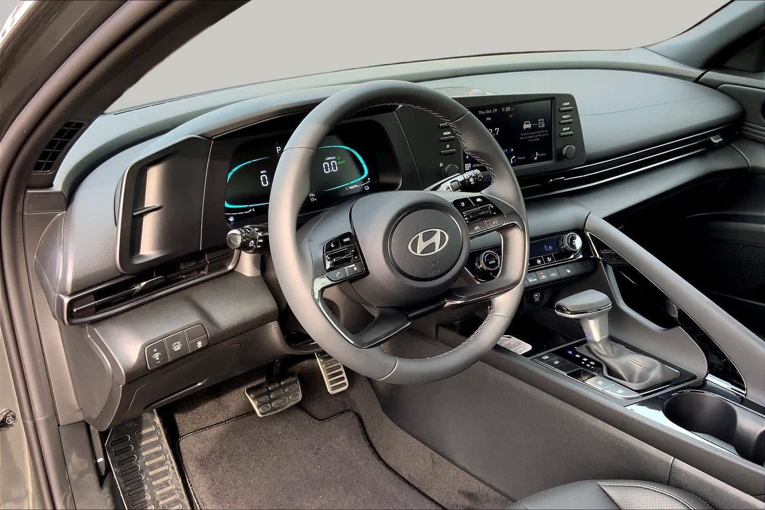 New 2026 Hyundai Elantra Hybrid FWD image 9
