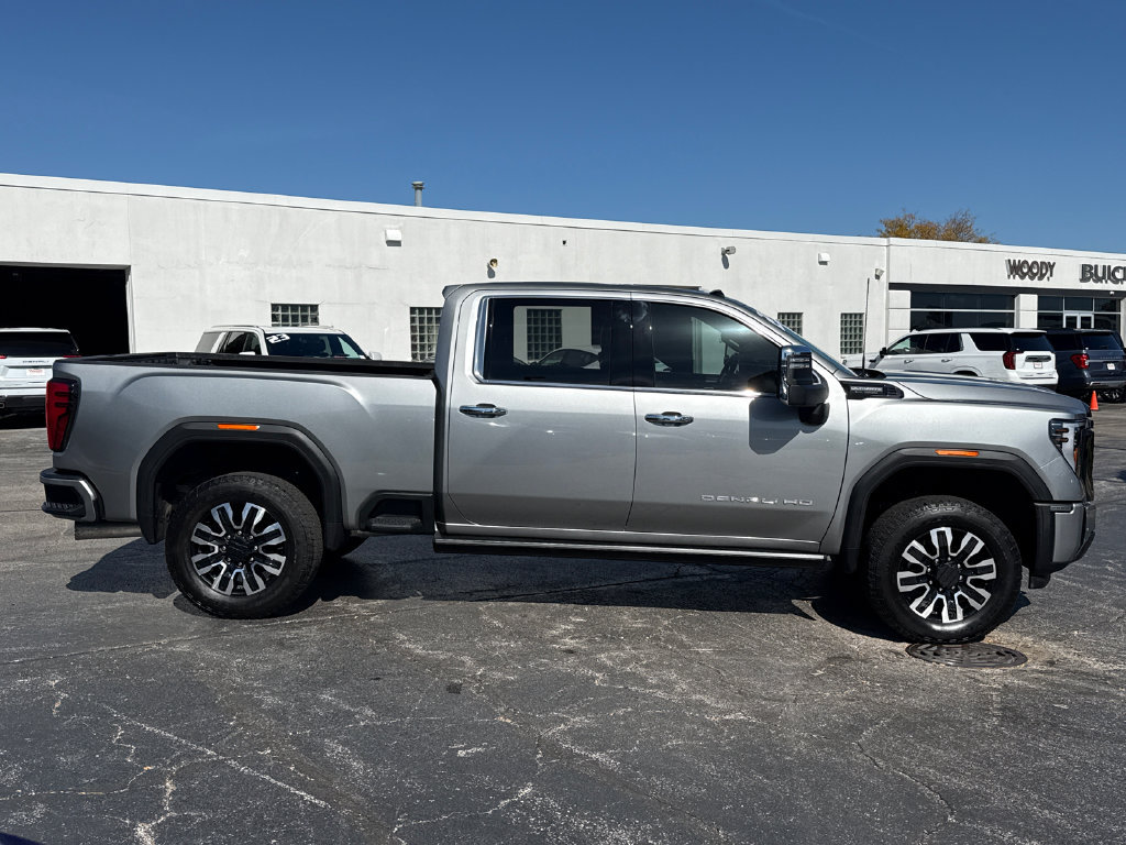 Certified 2025 GMC Sierra 2500 Denali Ultimate AWD/4WD image 6