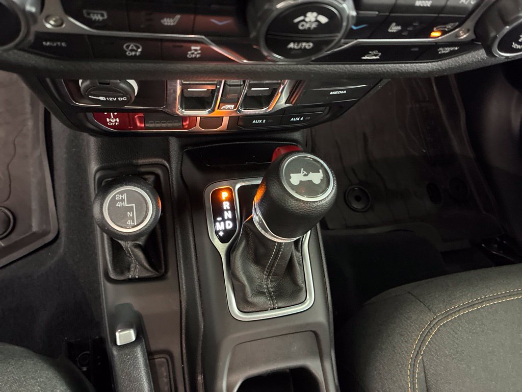 Used 2024 Jeep Wrangler Unlimited Sport AWD/4WD image 11