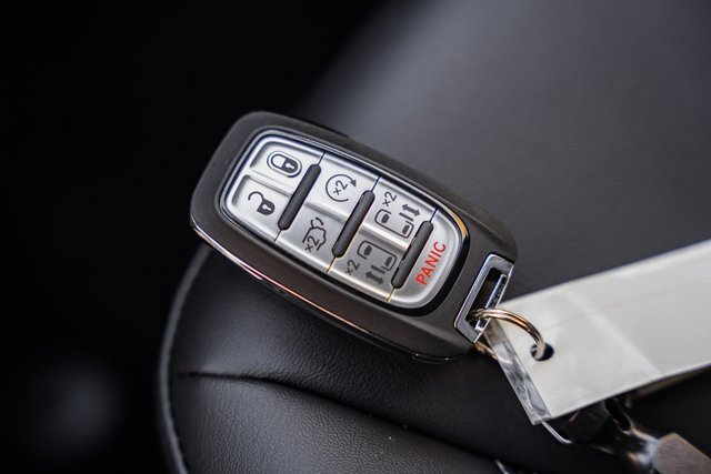 New 2026 Chrysler Pacifica Select image 40