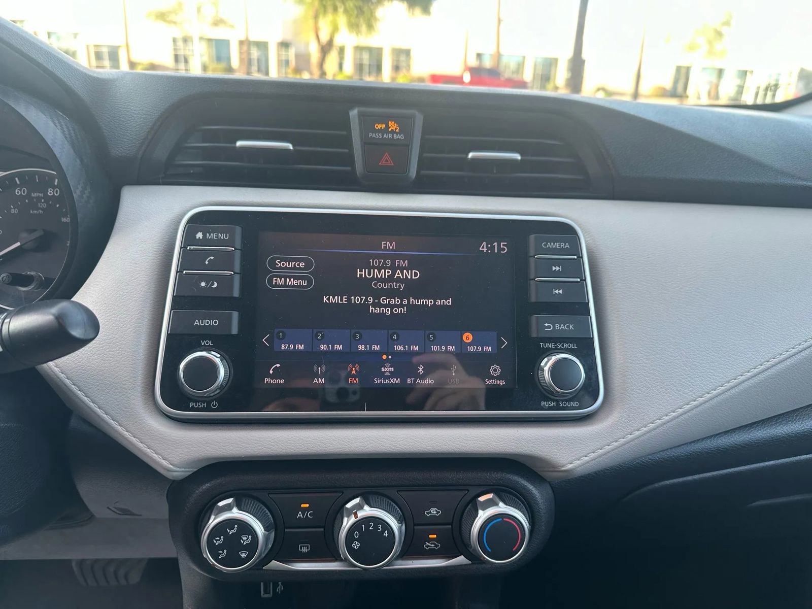 Used 2021 Nissan Versa SV image 11