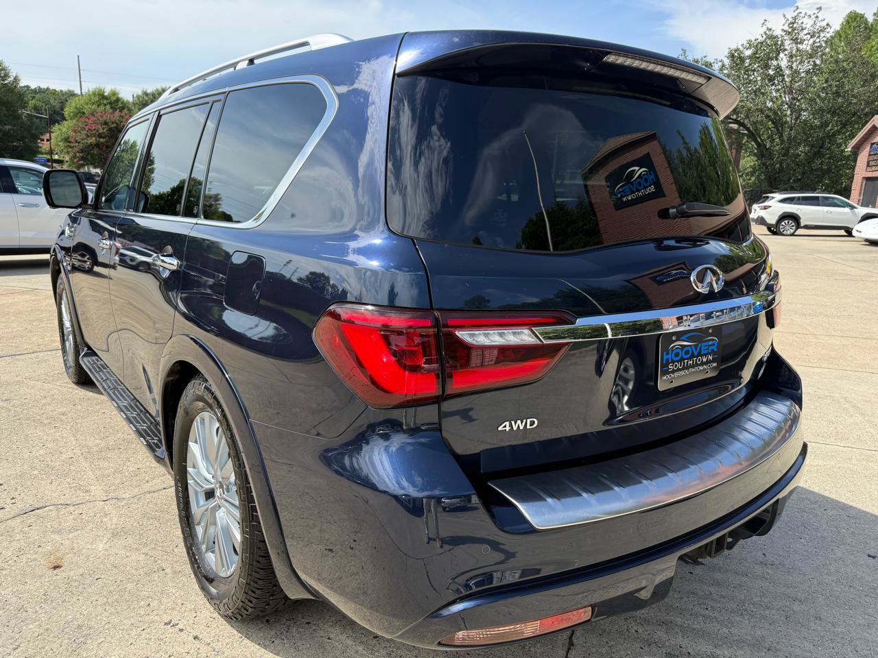 Used 2020 INFINITI QX80 Luxe w/ Proassist Package AWD/4WD image 3
