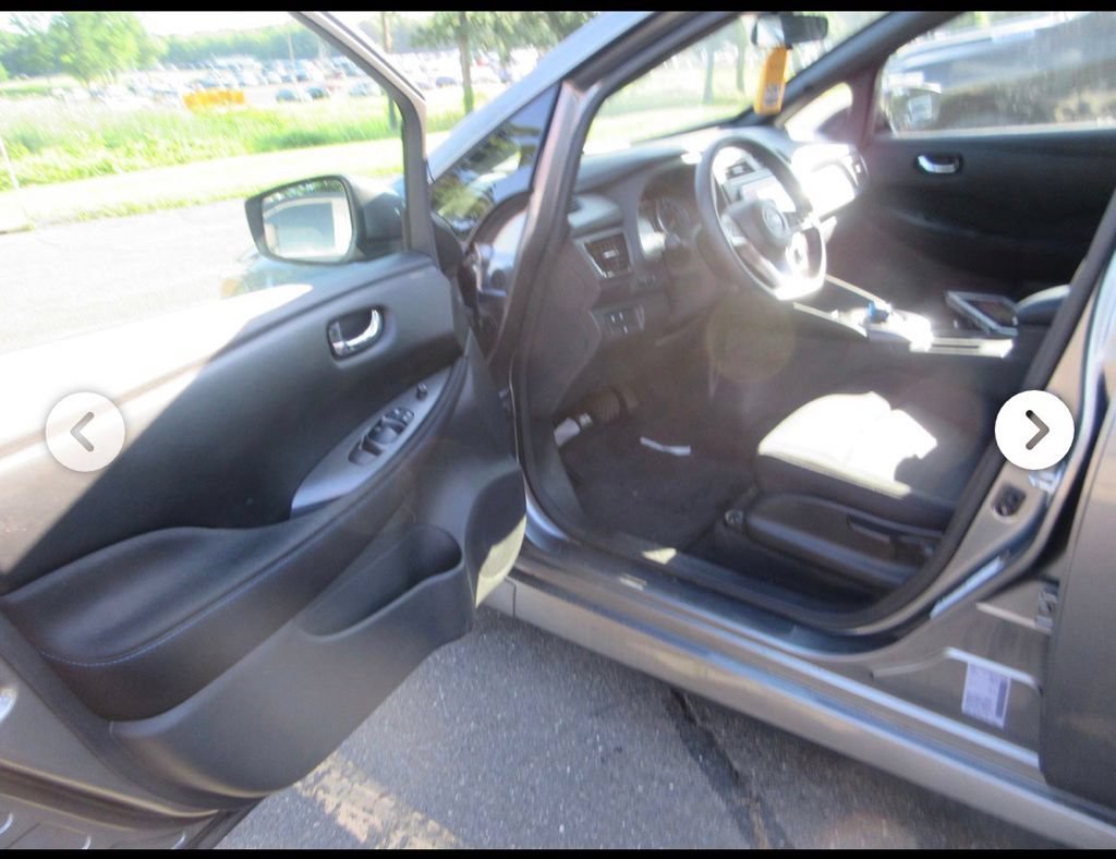 Used 2023 Nissan Leaf S FWD image 7