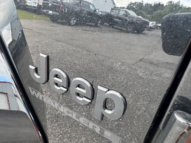 New 2026 Jeep Wrangler Unlimited Sahara AWD/4WD image 50