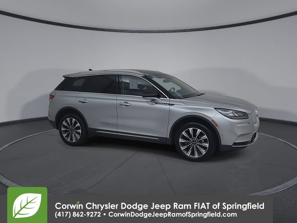 Used 2022 Lincoln Corsair Reserve w/ Equipment Group 201A AWD/4WD image 2