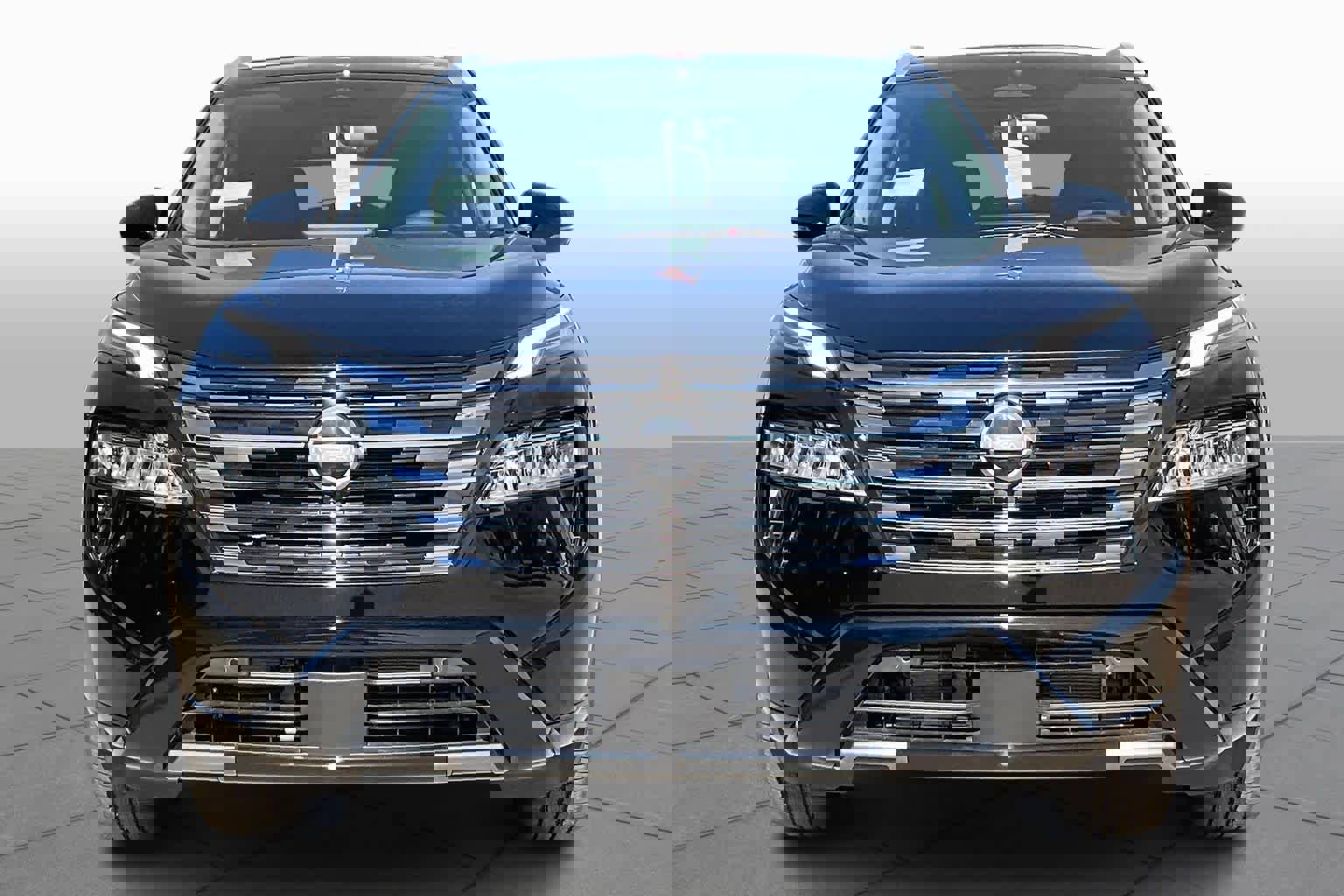 New 2026 Nissan Rogue Platinum image 3