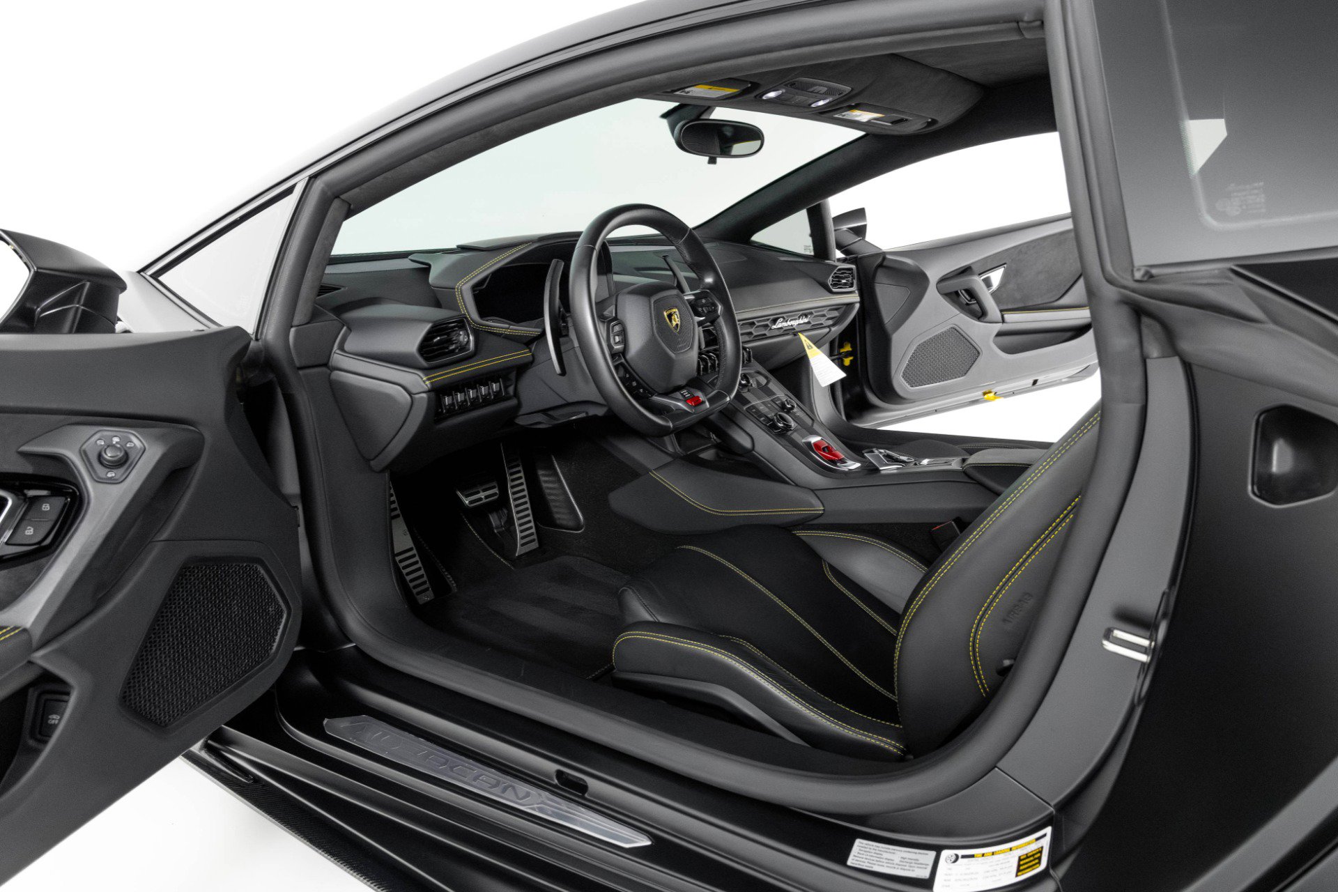 Used 2016 Lamborghini Huracan LP 610-4 image 5