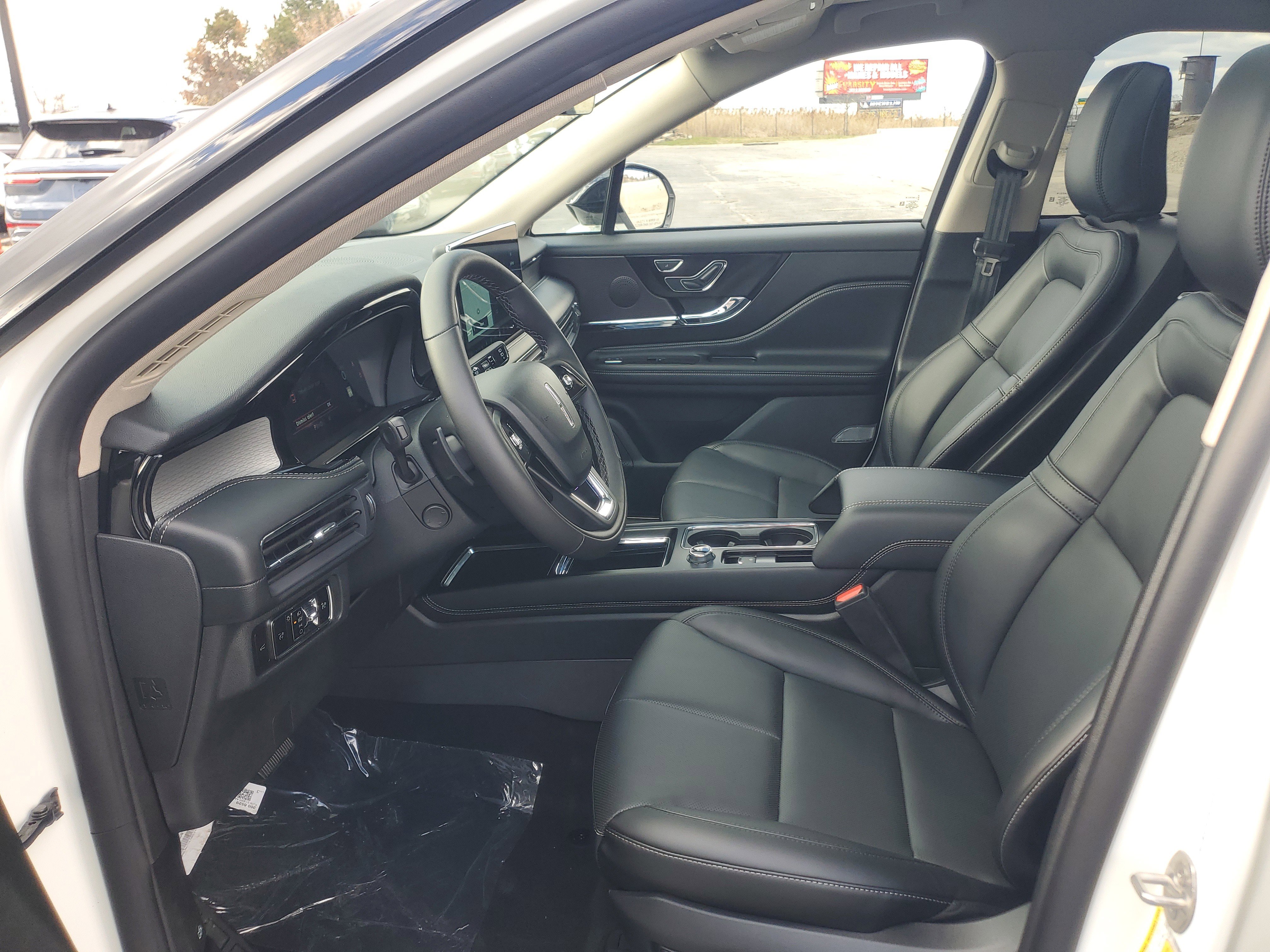 New 2026 Lincoln Corsair Premiere image 12