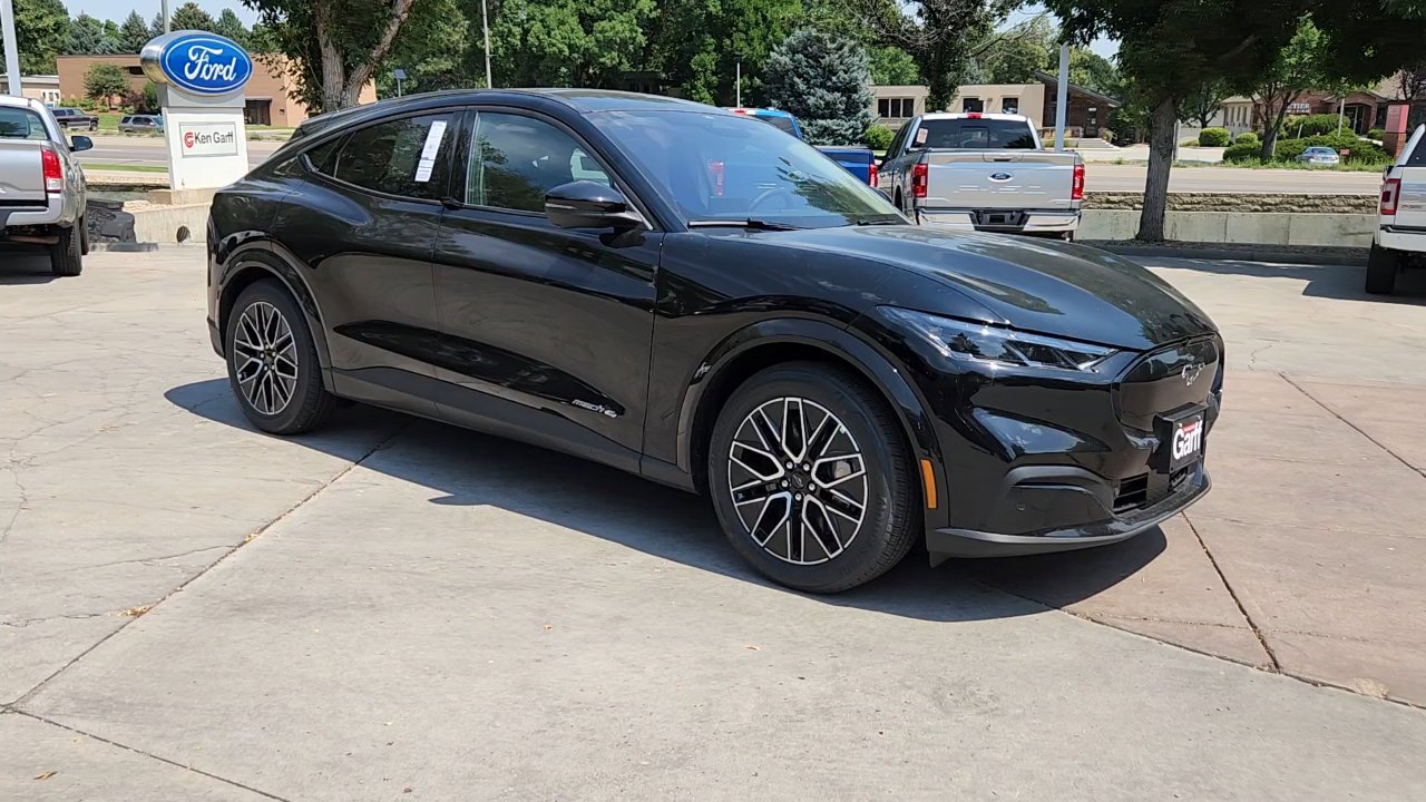 New 2025 Ford F350 Lariat w/ FX4 Off-Road Package image 12