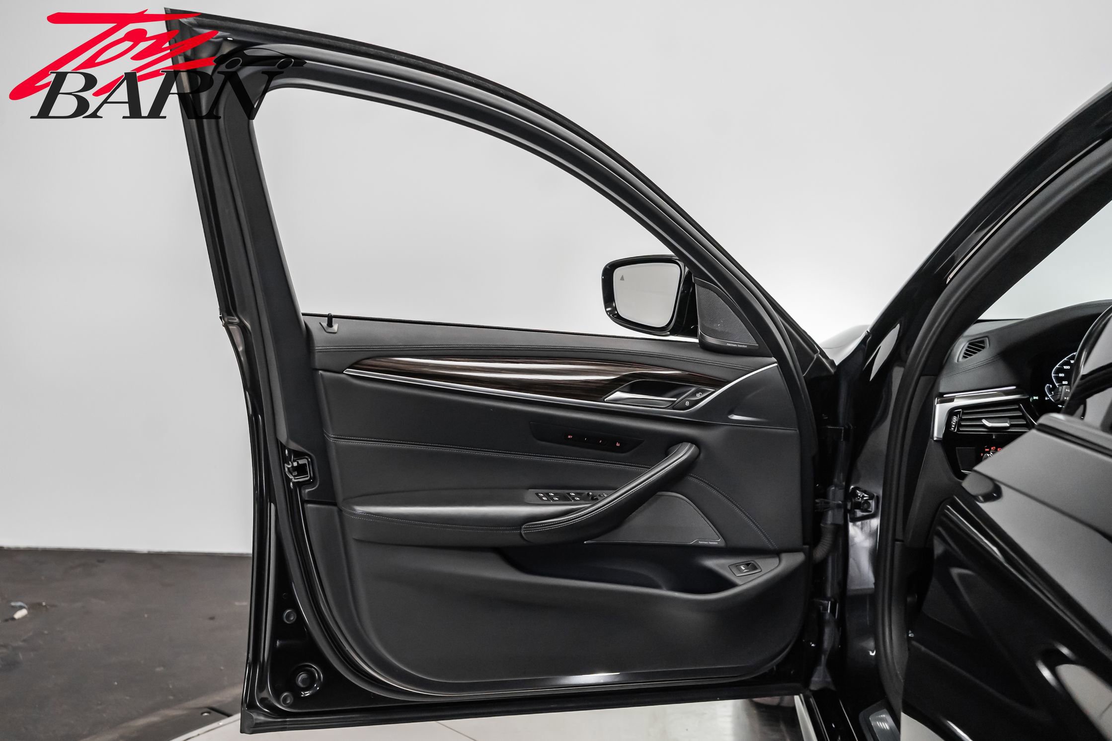 Used 2022 BMW M5 w/ Executive Package image 20