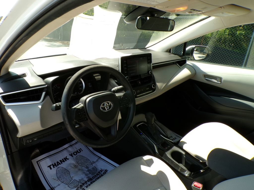 Used 2021 Toyota Corolla LE FWD image 11