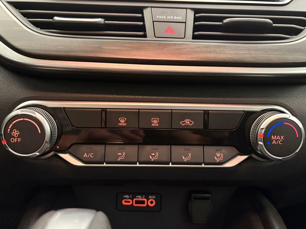Used 2025 Nissan Altima 2.5 SV FWD image 8