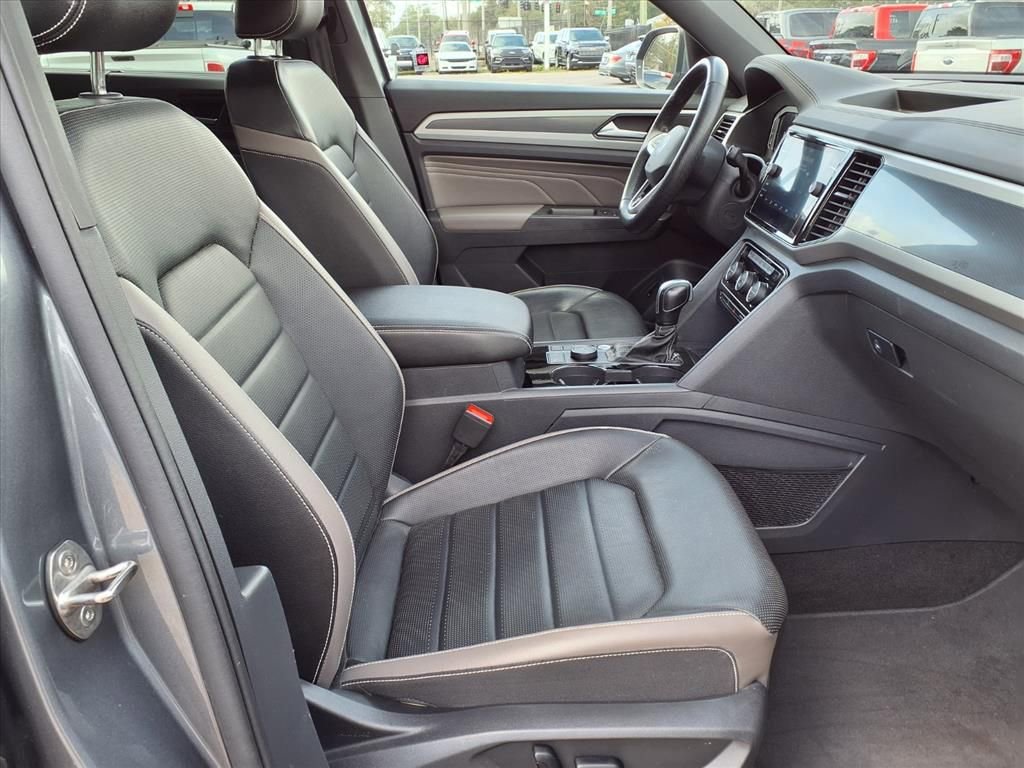 Used 2023 Volkswagen Atlas Cross Sport SEL Premium R-Line image 13