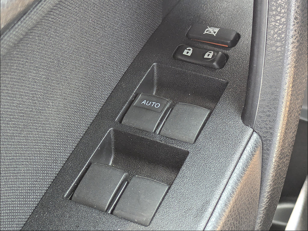 Used 2017 Toyota Corolla LE FWD image 23
