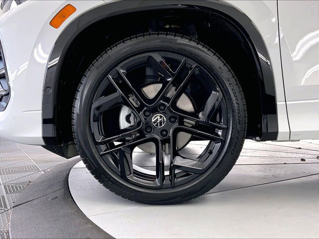 New 2026 Volkswagen Tiguan SE R-Line image 12