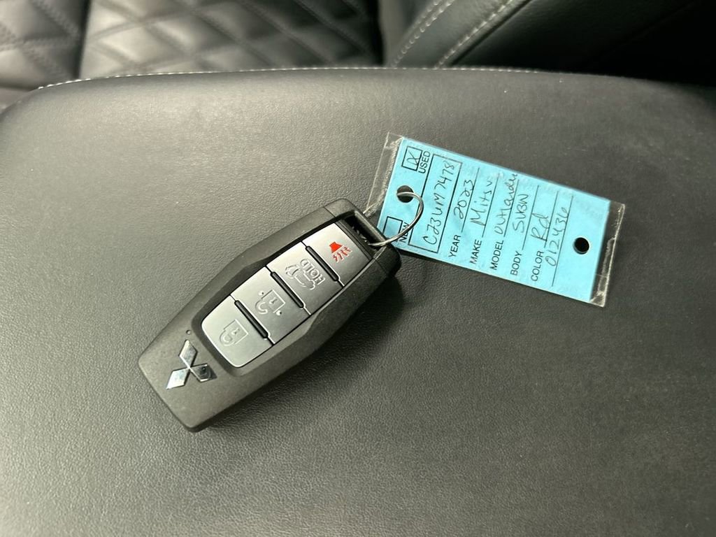 Used 2023 Mitsubishi Outlander SEL AWD/4WD image 12